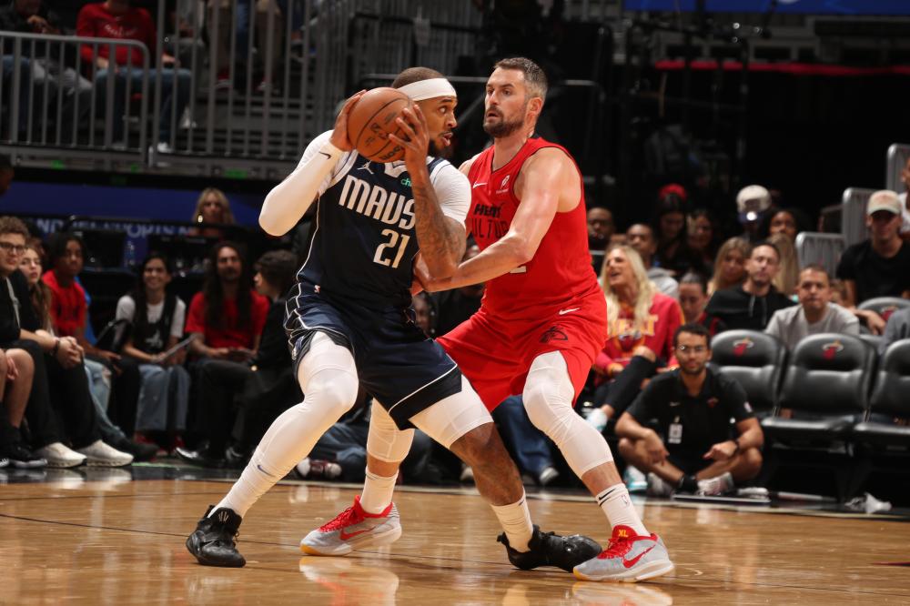 但边路防守 但边路防守