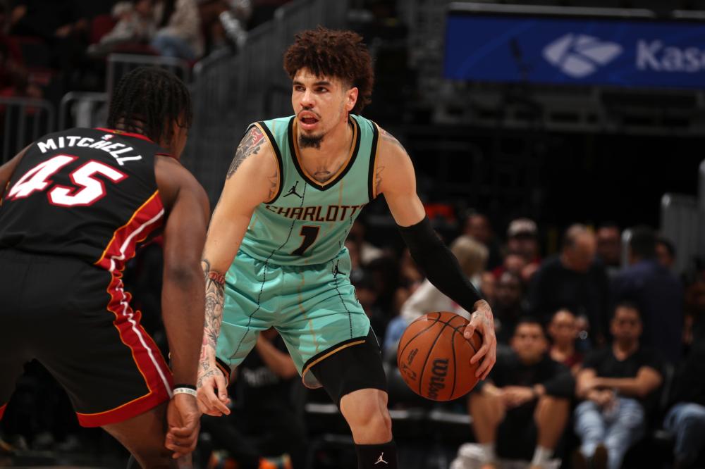 达拉斯独行侠签下天价合同，巩固主力内线阵容