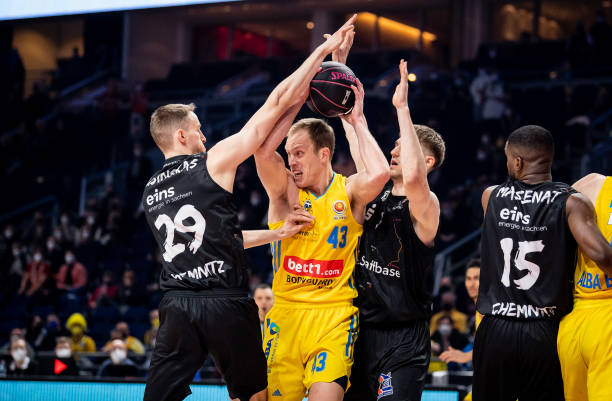 马卡报啥意思？？？ ​